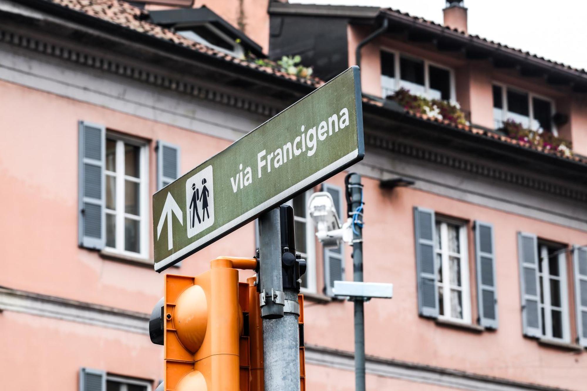 Angolo Al Ponte Micro Appartamento In Pieno Centro Pavia Exterior foto